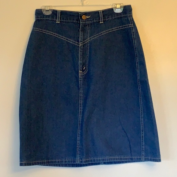 Chic - vintage denim skirt - Picture 1 of 5